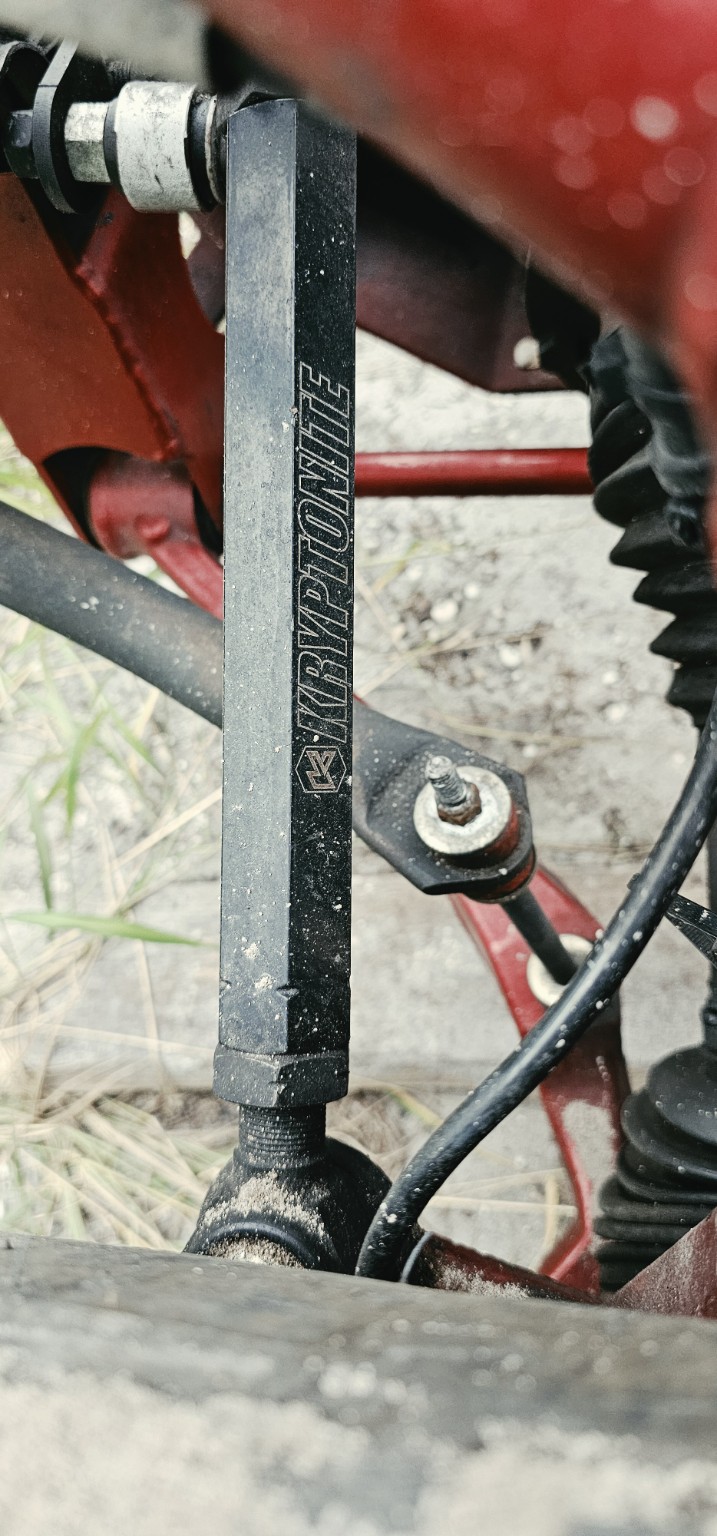 Kryptonite tie rod close-up